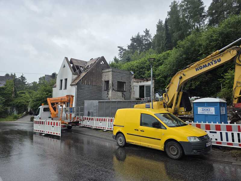 Abbruch Wohnhaus in Eich - Fortschritt