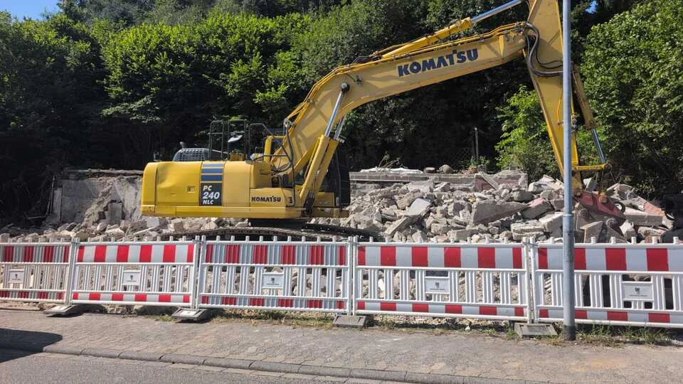 Abbruch Wohnhaus in Eich - Gebäuderückbau