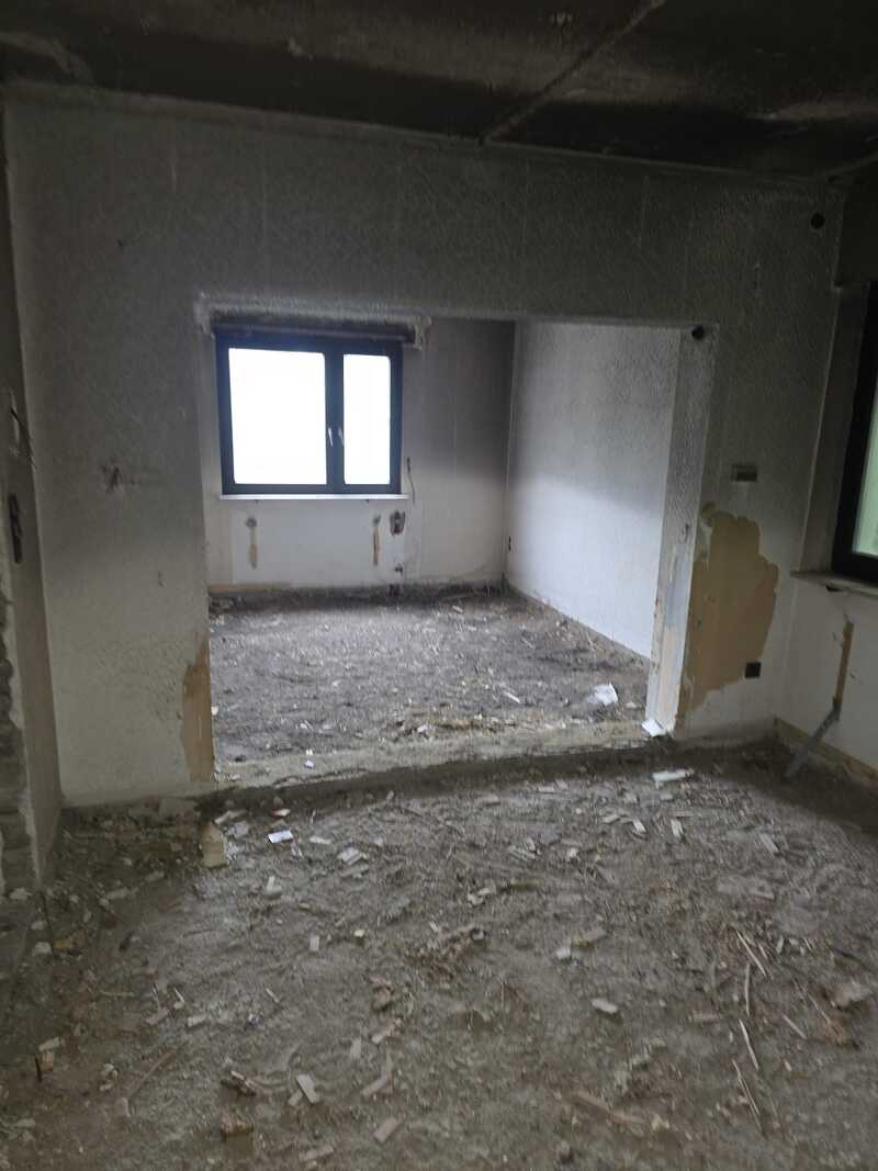 Abbruch Wohnhaus in Eich - Arbeiten am Fundament