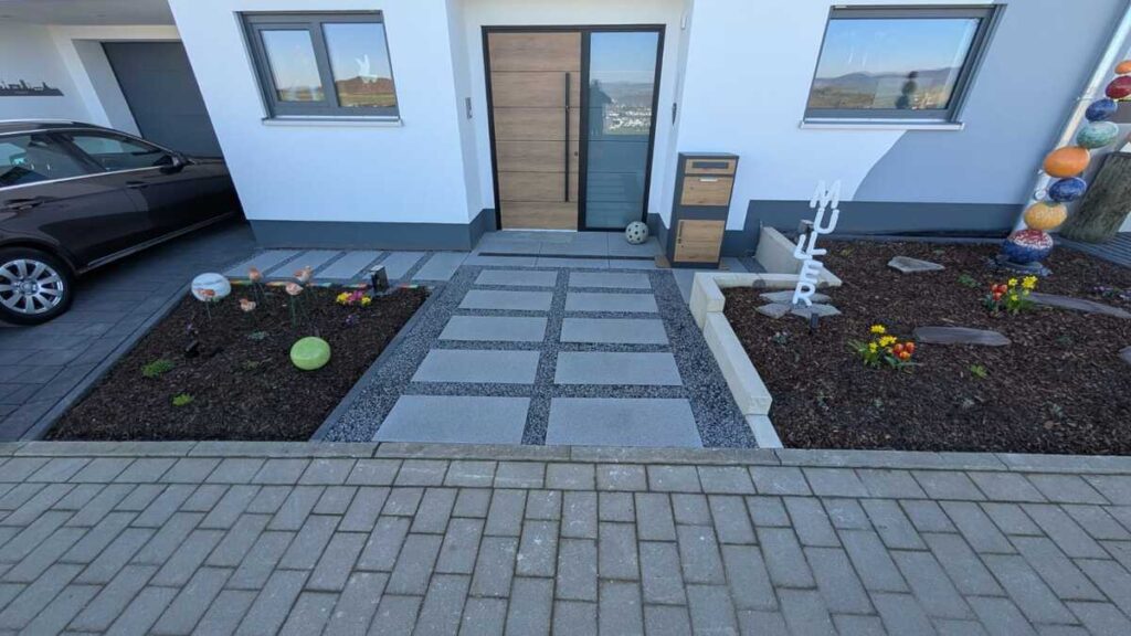 Eingangsbereich Neubau